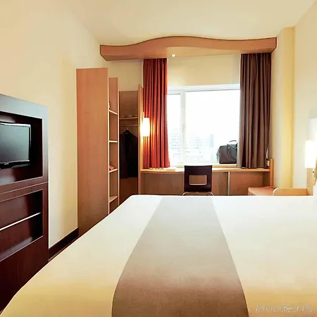 Ibis Maine Montparnasse Hotel