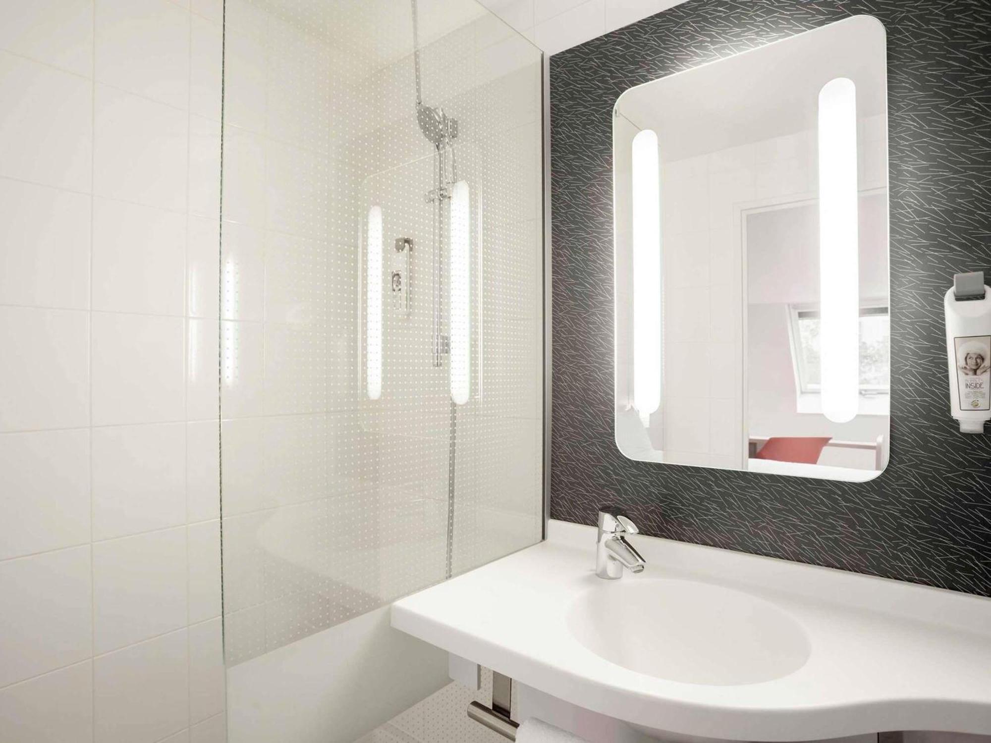 Hotel Ibis Maine Montparnasse Parigi